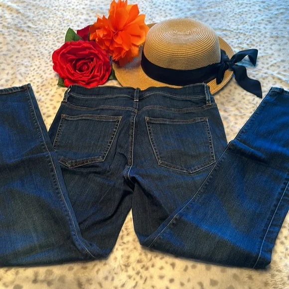 Ann Taylor Perfect Skinny Ankle Jeans Medium Dark Wash Like New Condition - Picture 3 of 8